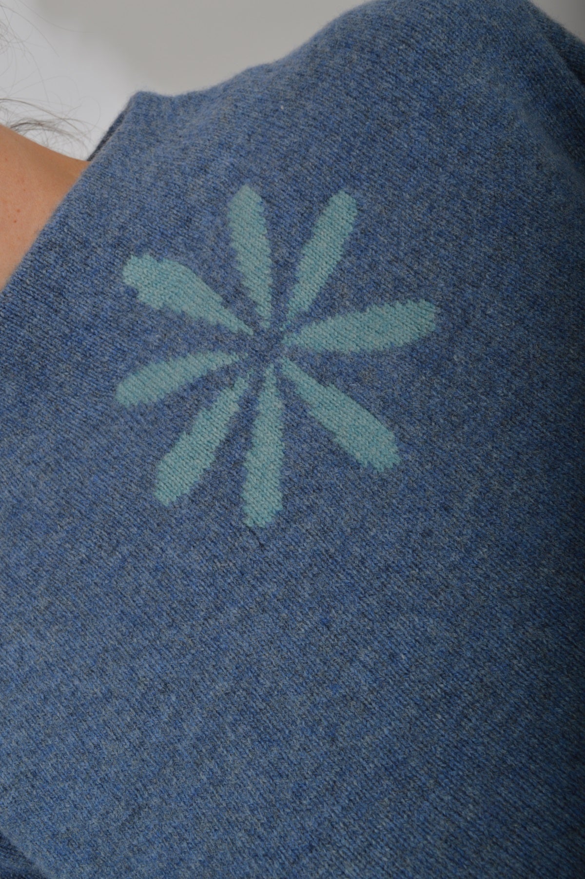 Nature of Knitwear IRANI strik, Sky