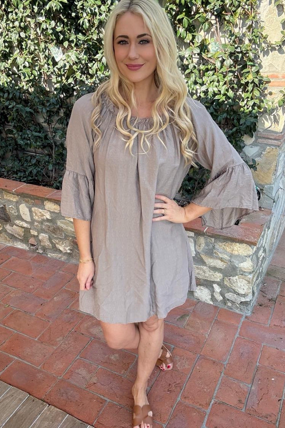 Moondust LINA SOLID DRESS, FANGO