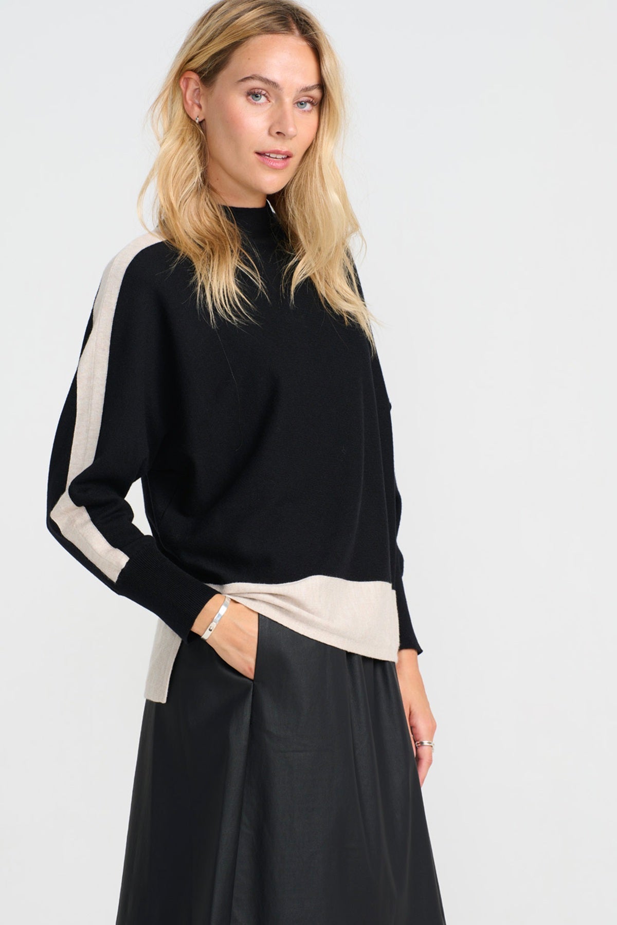 Costamani Rue Pullover, Black / Sand