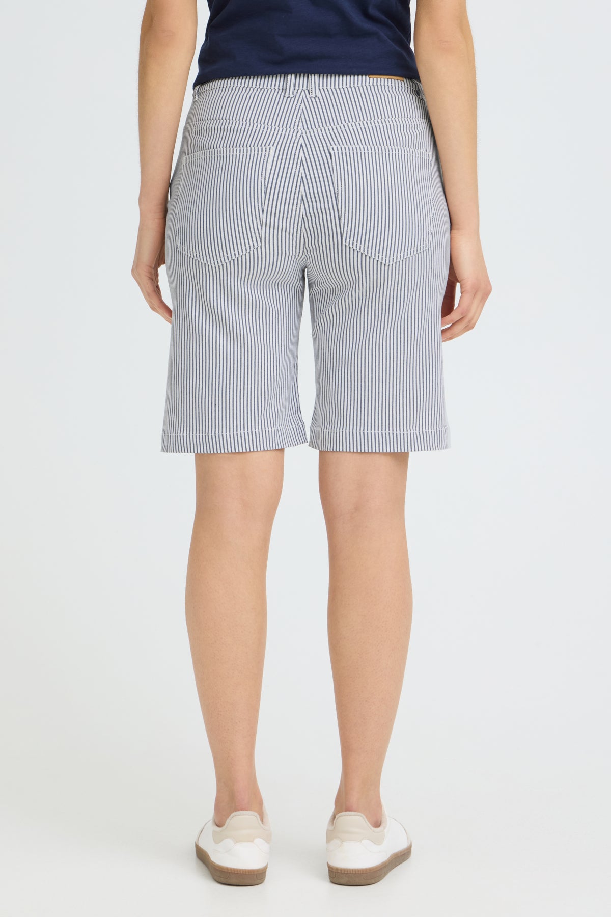 Fransa FRENA SHORTS 2, BIRCH W. NAVY STRIPE