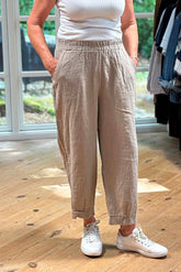 Thing pants w/ pleats at legend 7141, Putty