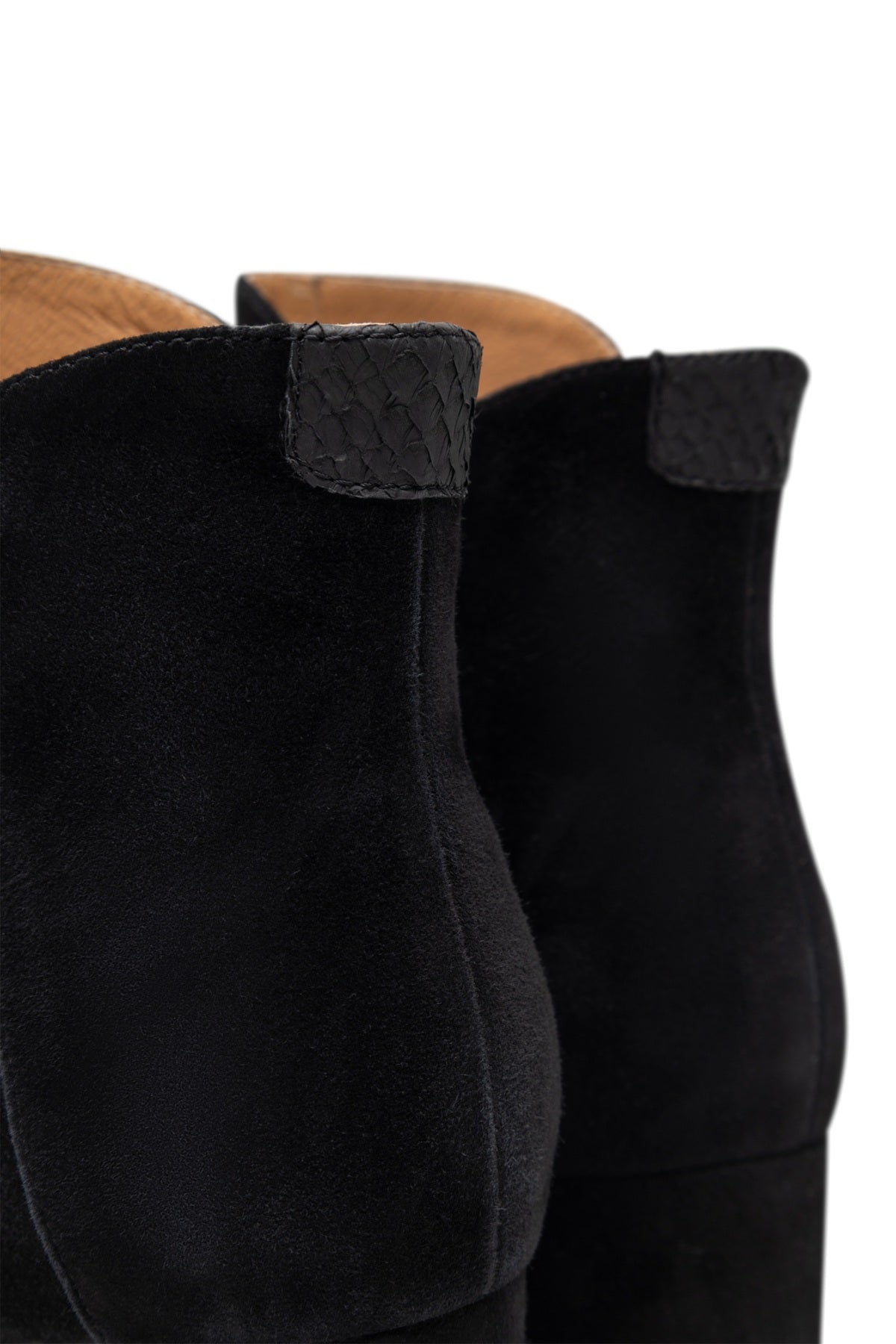 Woden Saga Block, Black